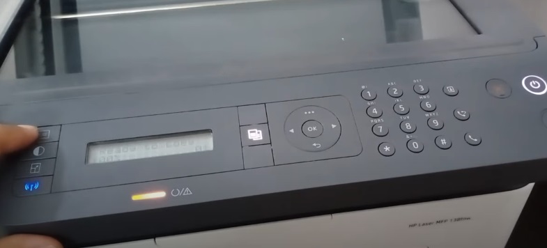 HP LaserJet MFP 138FNW Display and Buttons